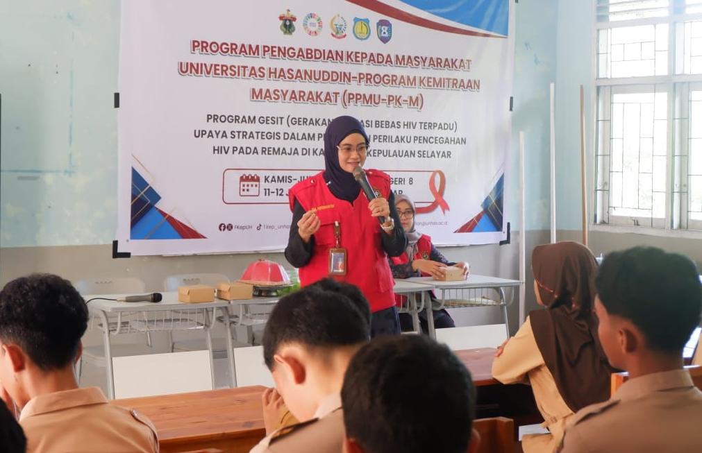 Fakultas Keperawatan Unhas Edukasi Remaja Cegah HIV Lewat Program GESIT di Kepulauan Selayar 5