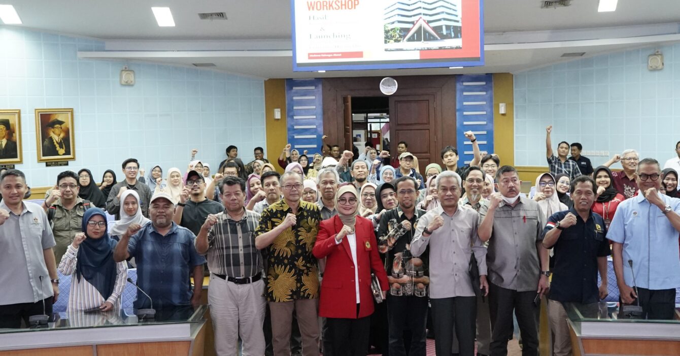 Unhas Resmi Luncurkan Tracer Study 2026, Perkuat Evaluasi Mutu Pendidikan Berkelanjutan 3 Unhas Resmi Luncurkan Tracer Study 2026, Perkuat Evaluasi Mutu Pendidikan Berkelanjutan 3