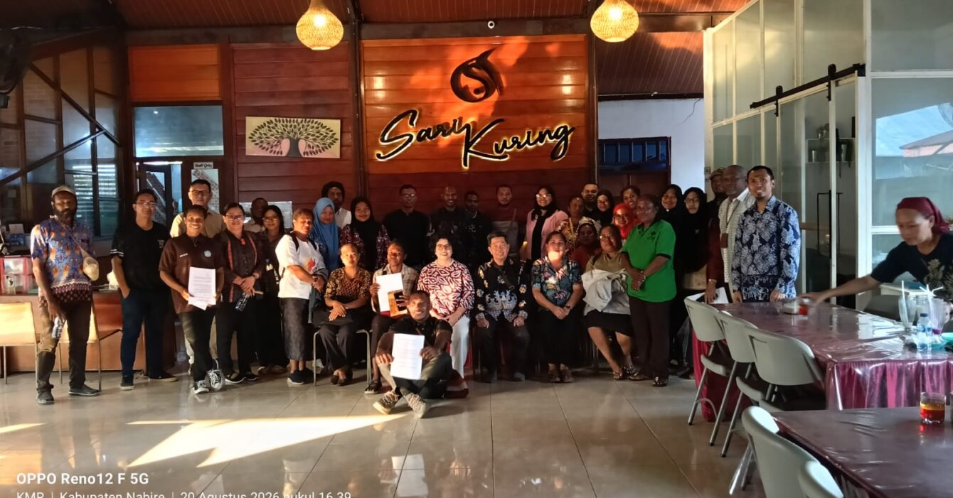 Dosen FKM Unhas Perkuat Keterampilan Komunikasi Agen Perubahan di Asmat dan Nabire Dosen FKM Unhas Perkuat Keterampilan Komunikasi Agen Perubahan di Asmat dan Nabire